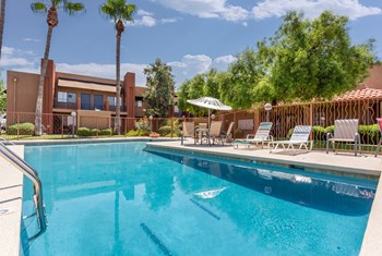 Pool at Acacia Hills Apartments in Tucson Arizona July 2020